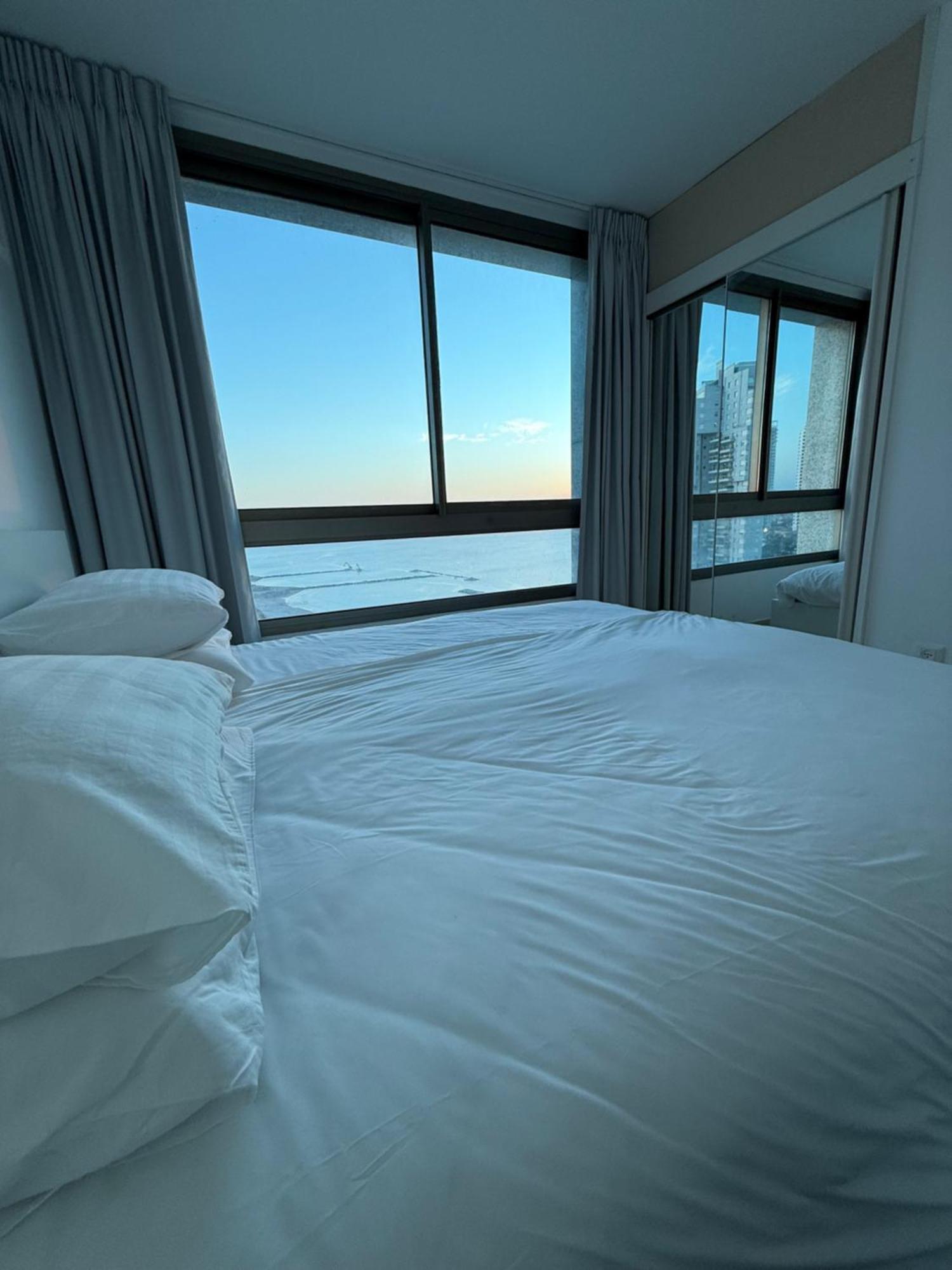 Netanya Seaview Aparthotel Exterior photo